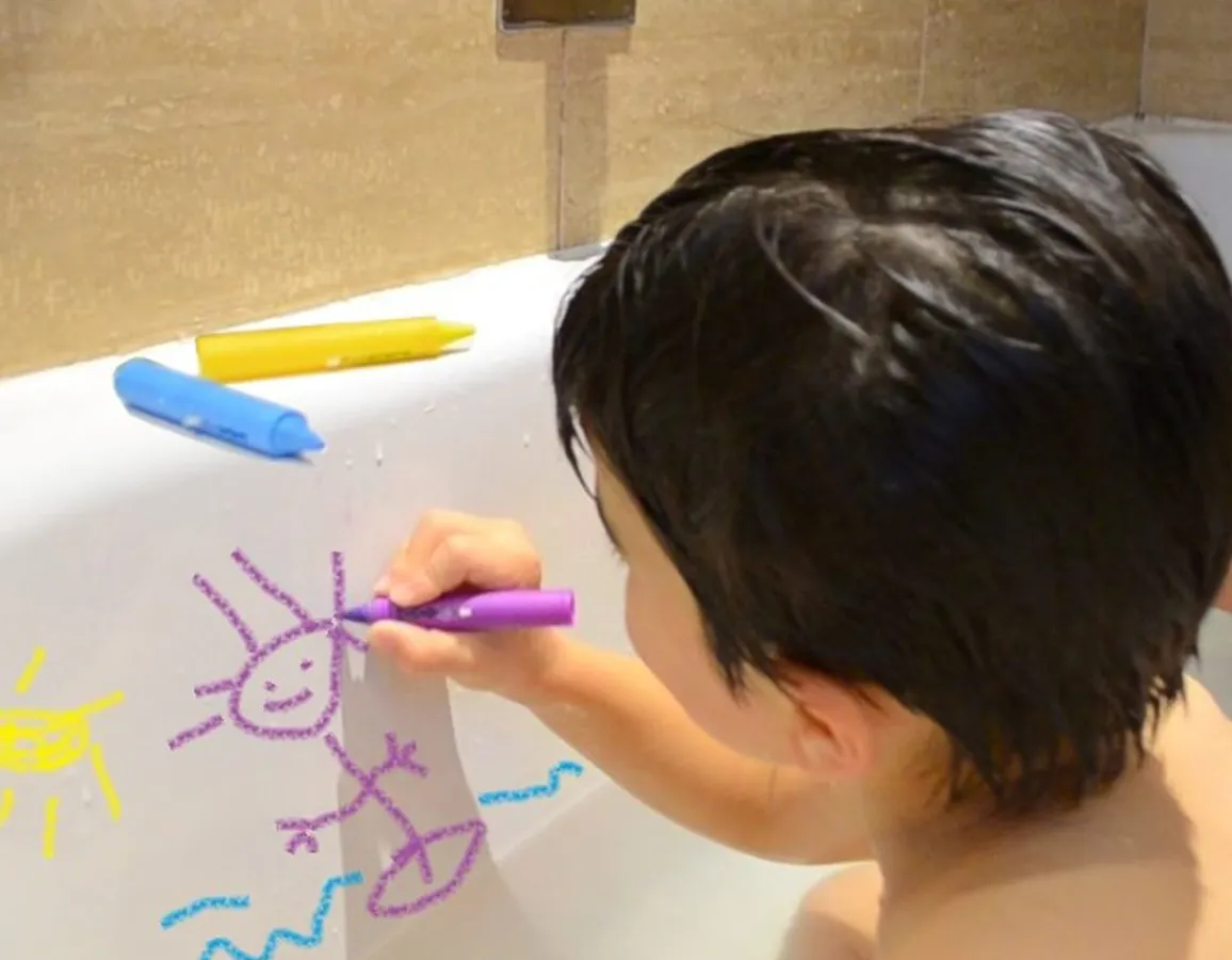 Outlet Buddy & Barney Bath Time Stencil Art - Fun in the Tub!
