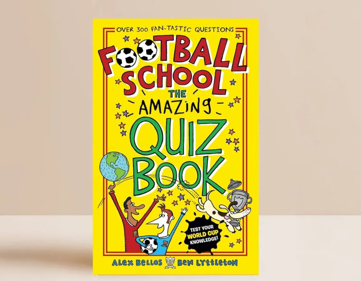 Outlet Walker Books Football School - World Cup Quiz Book