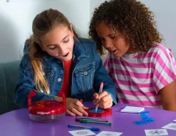 Play Monster Spirograph Animator - With light effects!